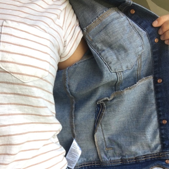 Old Navy Jean Jacket - Picture 3 of 5